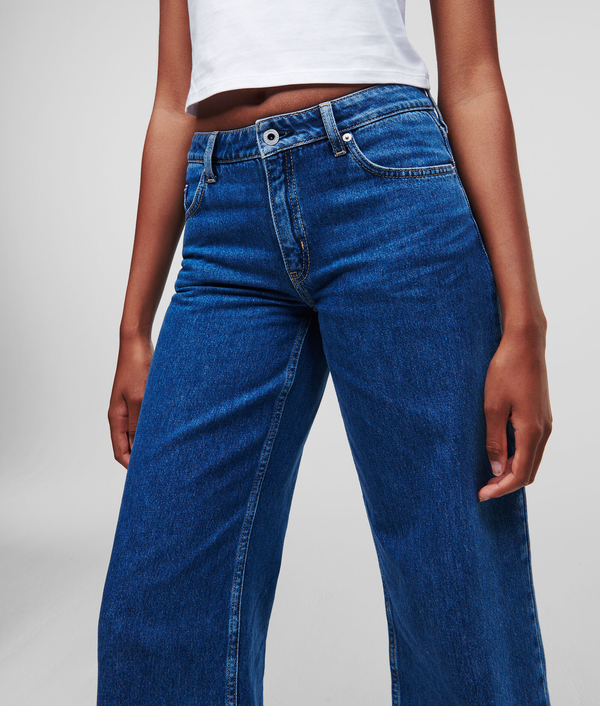 JEAN DÉCONTRACTÉ KLJ TAILLE MI-HAUTE