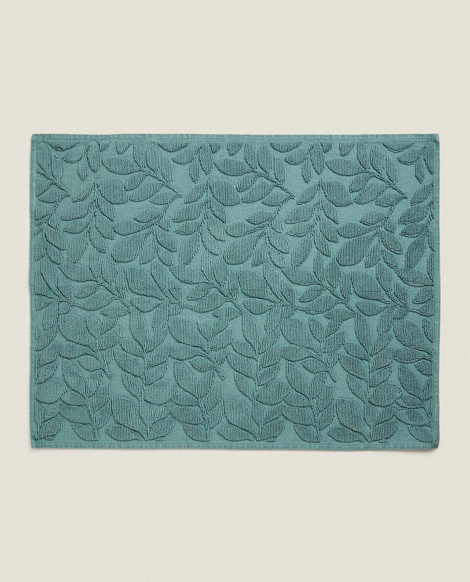 TAPETE DE BANHO JACQUARD COM ESTAMPA DE VEGETAIS