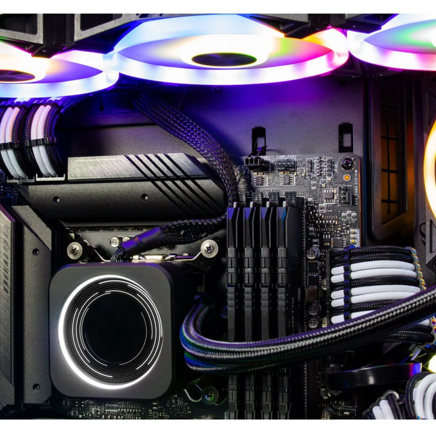 Captiva PC Ultimate Gaming I70-953 | Intel Core i9-12900KF | 64GB DDR5 RAM | NVIDIA RTX 4090 24GB GDDR6X | SSD 2TB M.2 NVMe | Windows 11 Home
