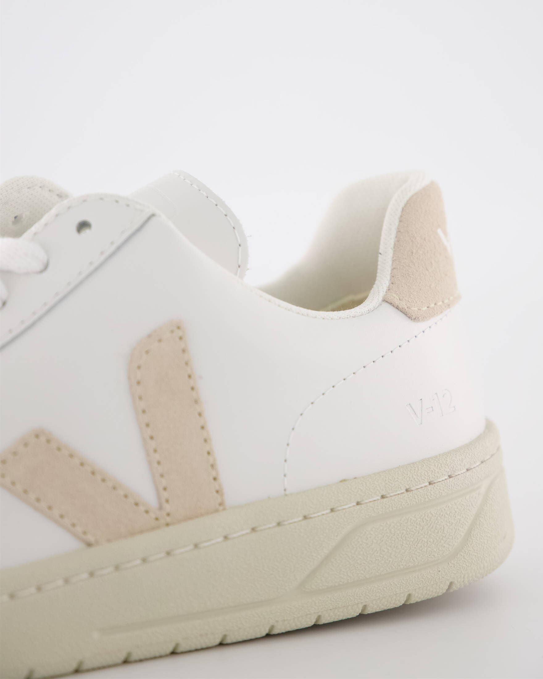 Veja| Damen Sneaker V-12 LEATHER EXTRA-WHITE_SABLE