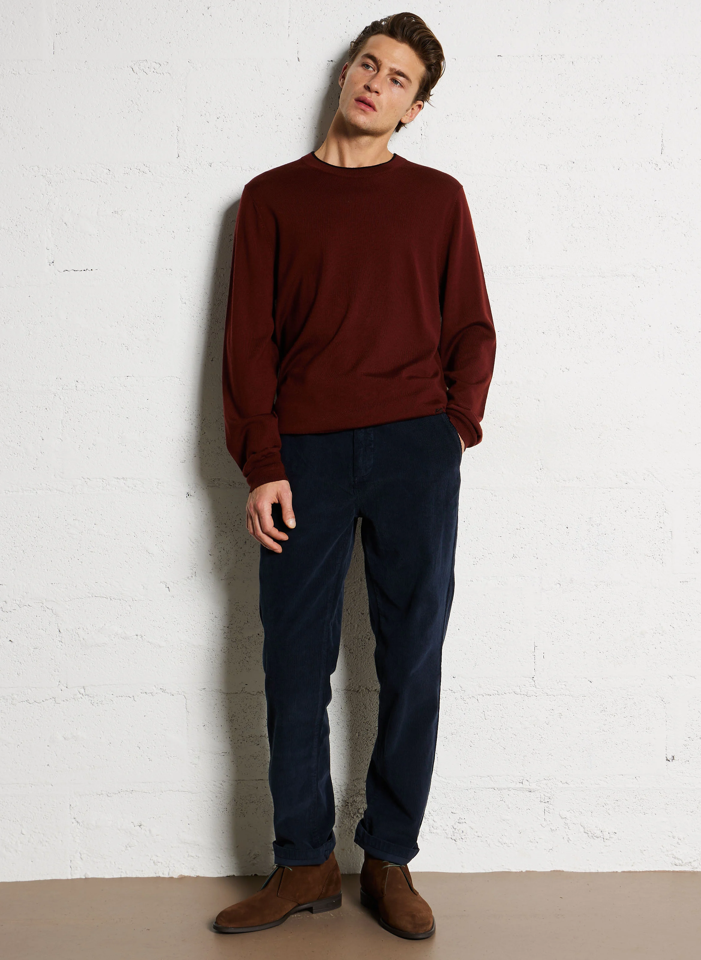 Pull regular col rond en laine| Rouge