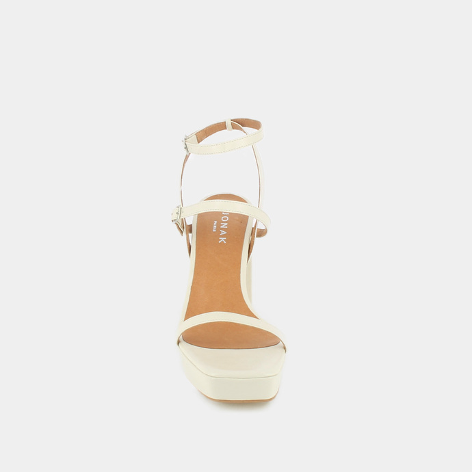 Sandales à brides et plateformes  en cuir vieilli écru