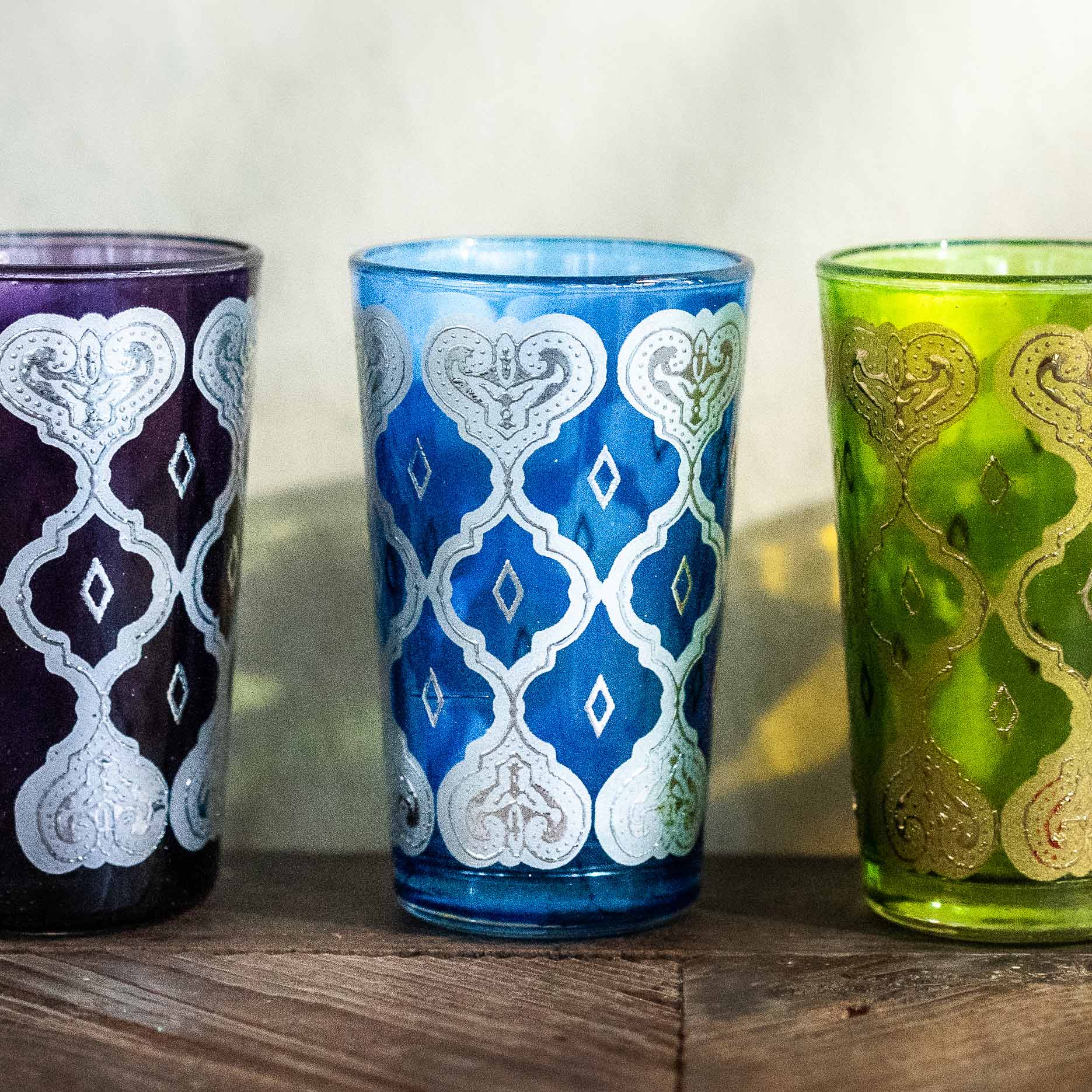 Teeglas 'Jakar' blau-silber, H 9 cm, Ø 5,5 cm zu 4,80
