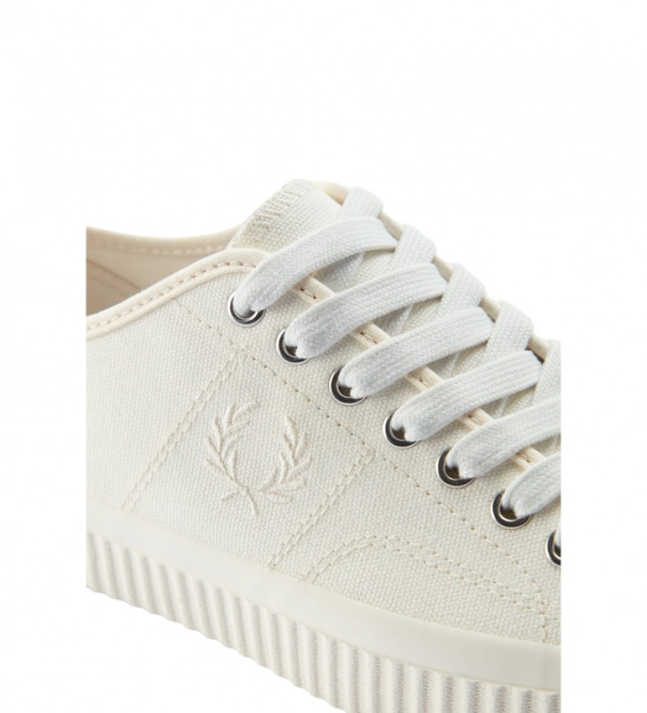 Tênis Fred Perry Hughes Low bege