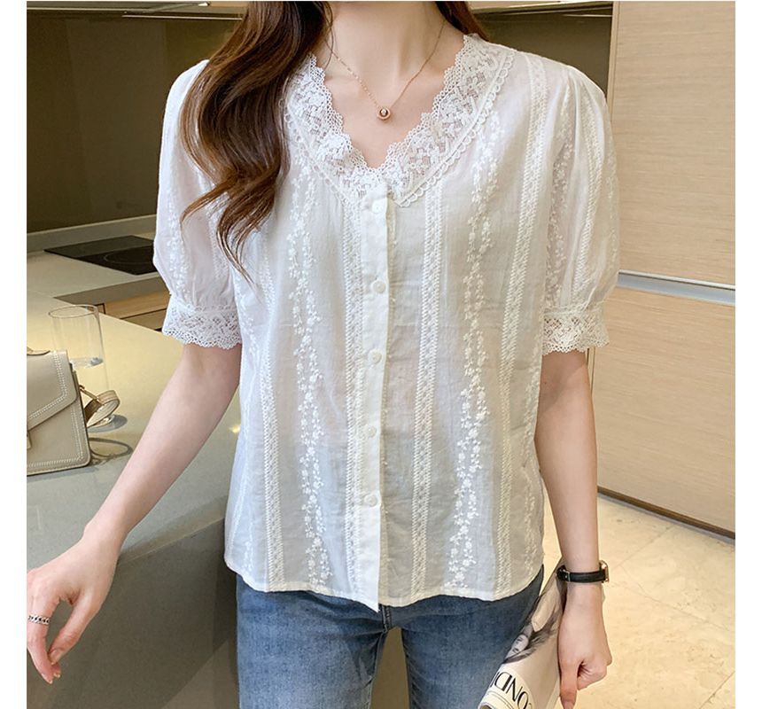 Everose - Blouse met korte mouwen, V-hals en effen kant