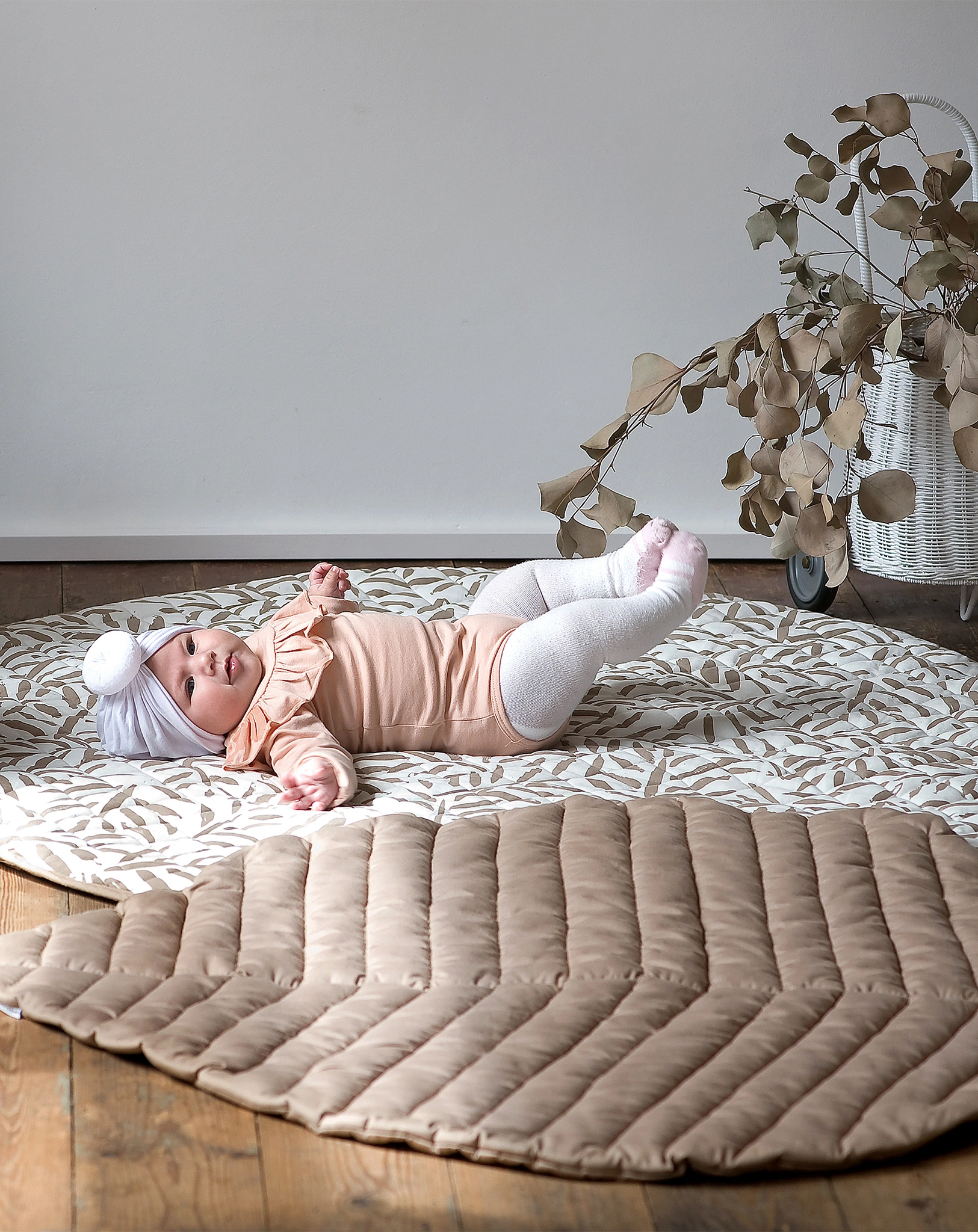 Spielteppich LUXE (128cm) in tan
