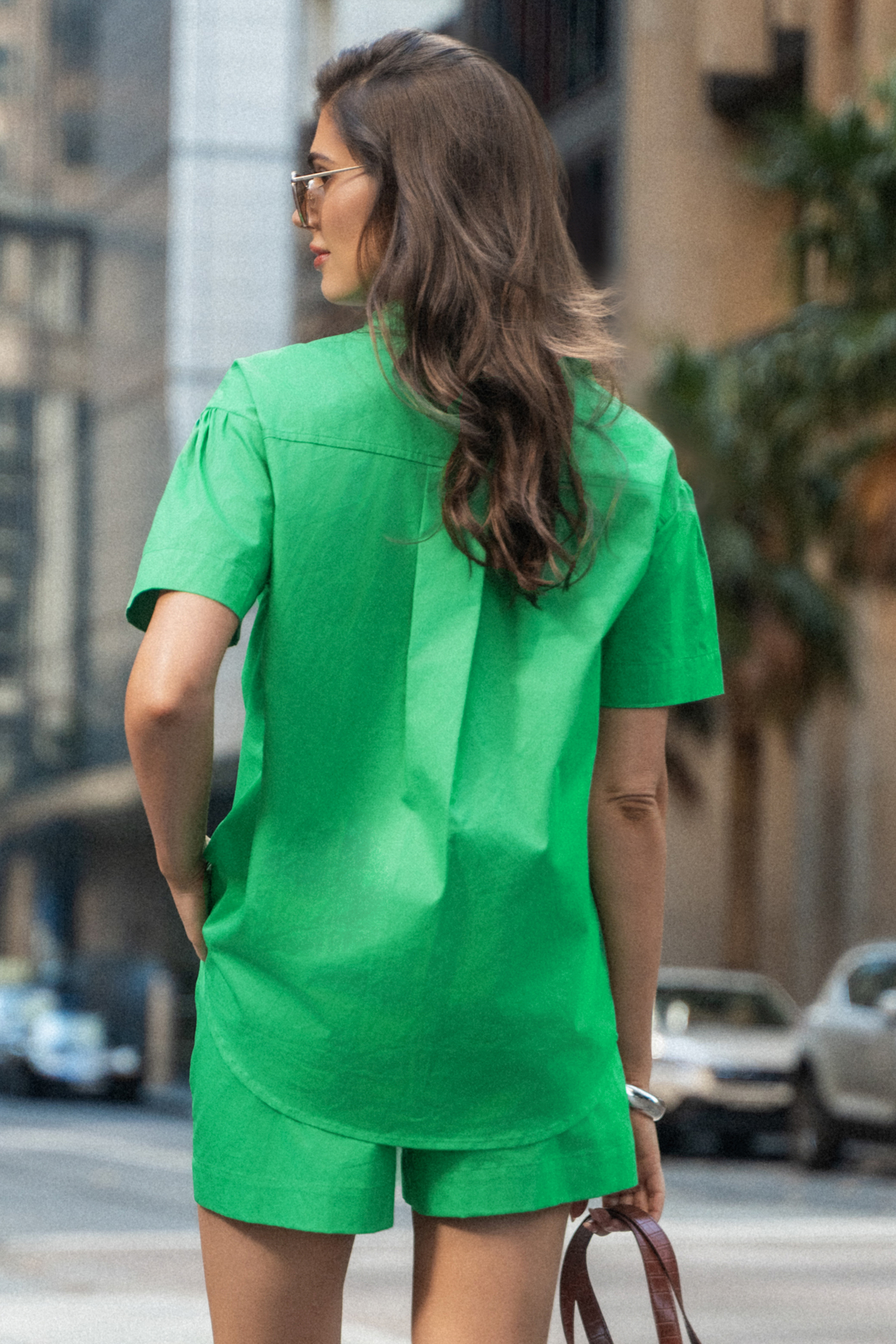 Chemise en pur coton à boutons sur le devant avec short