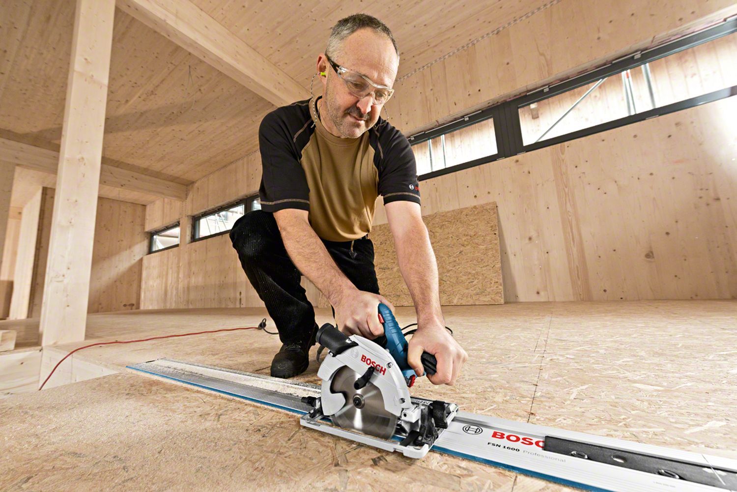 Bosch Professional GKS 55  GCE Cirkelzaag   FSN 1400 geleiderail - 0615990M91
