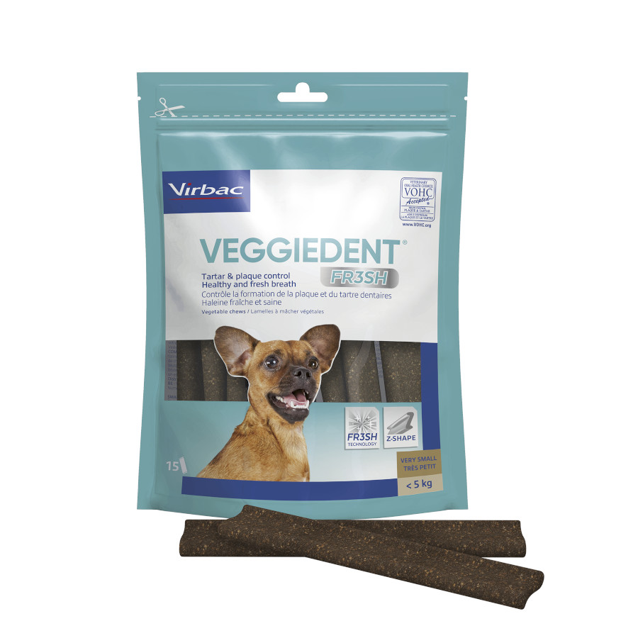 Petiscos dentais frescos Virbac VeggieDent para cães de pequeno porte.