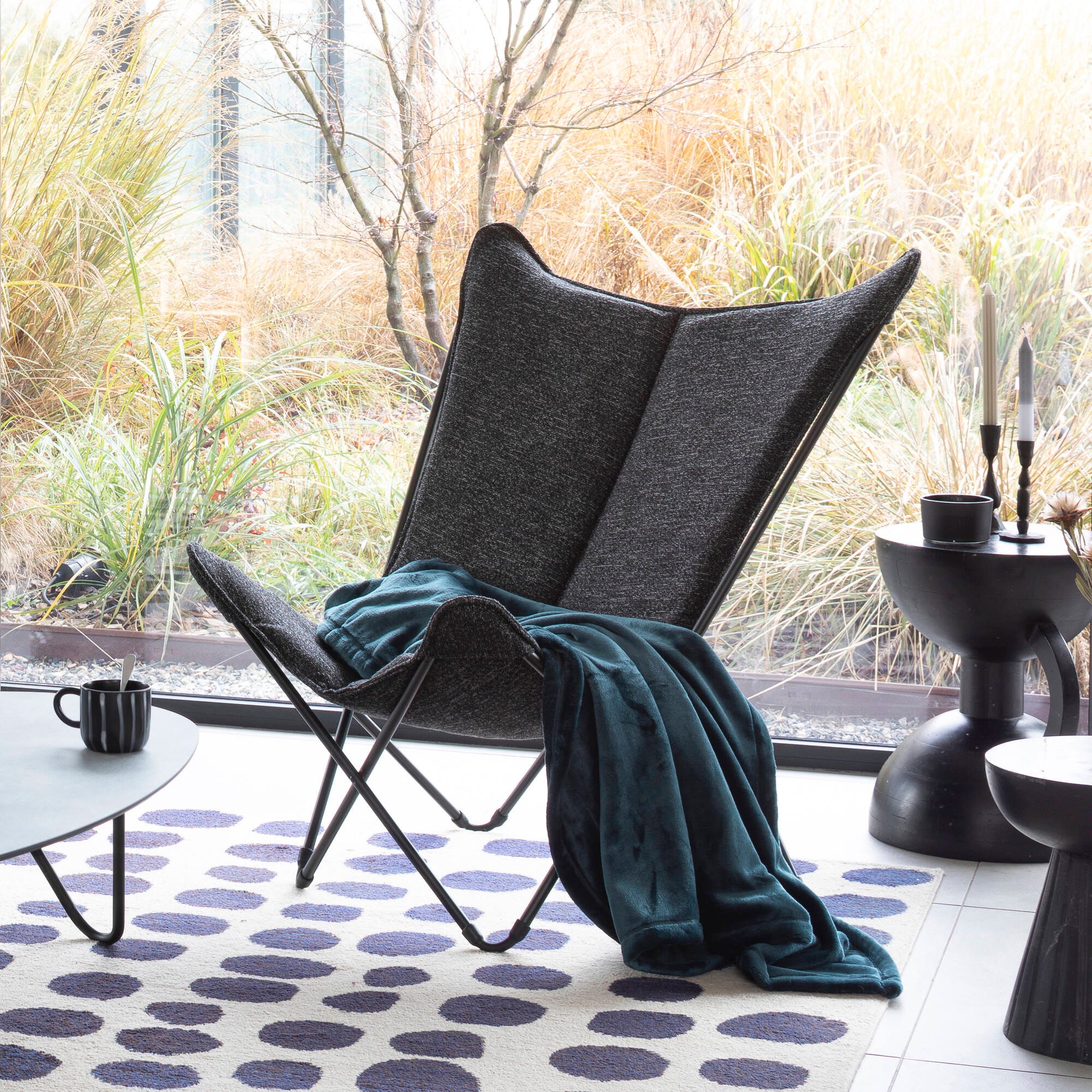 Gepolsterter Breiter Butterfly Chair Sphinx Tundra Schwarz Ebene