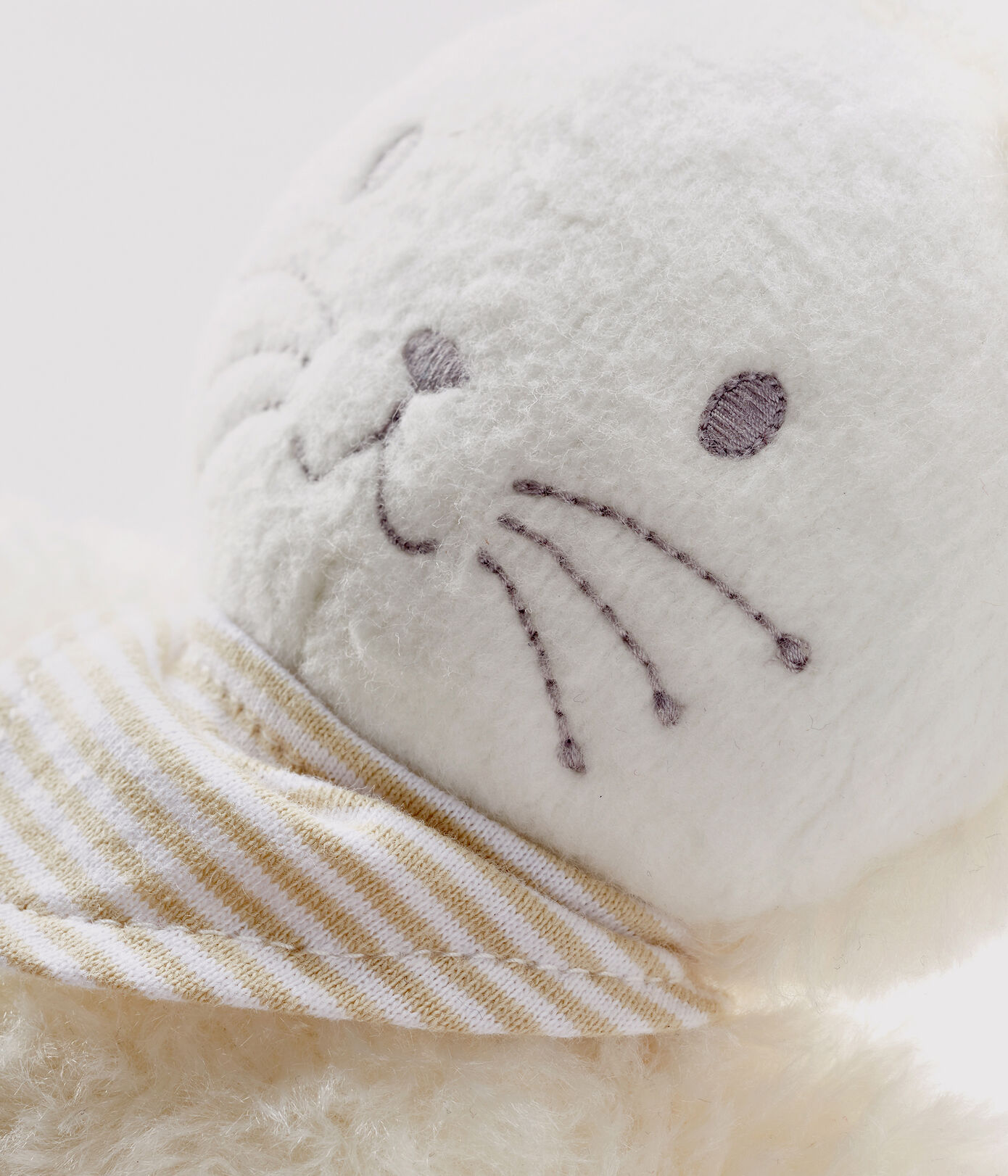 Doudou lapin musical: un cadeau de naissance idéal !