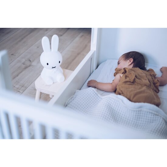 Veilleuse First Light rechargeable   Miffy le lapin        de               Mr Maria