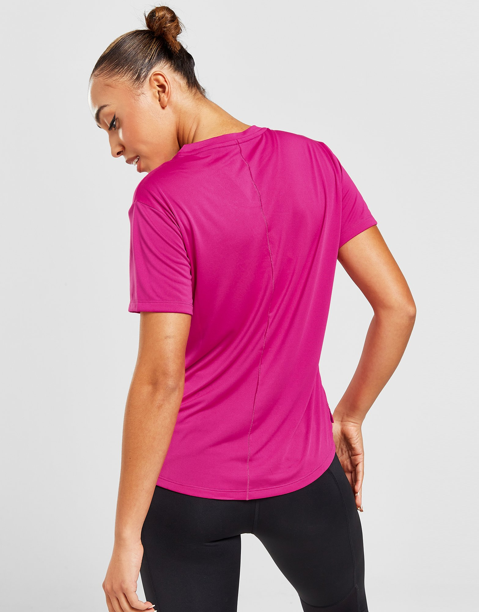 Nike T-shirt Training Swoosh Femme