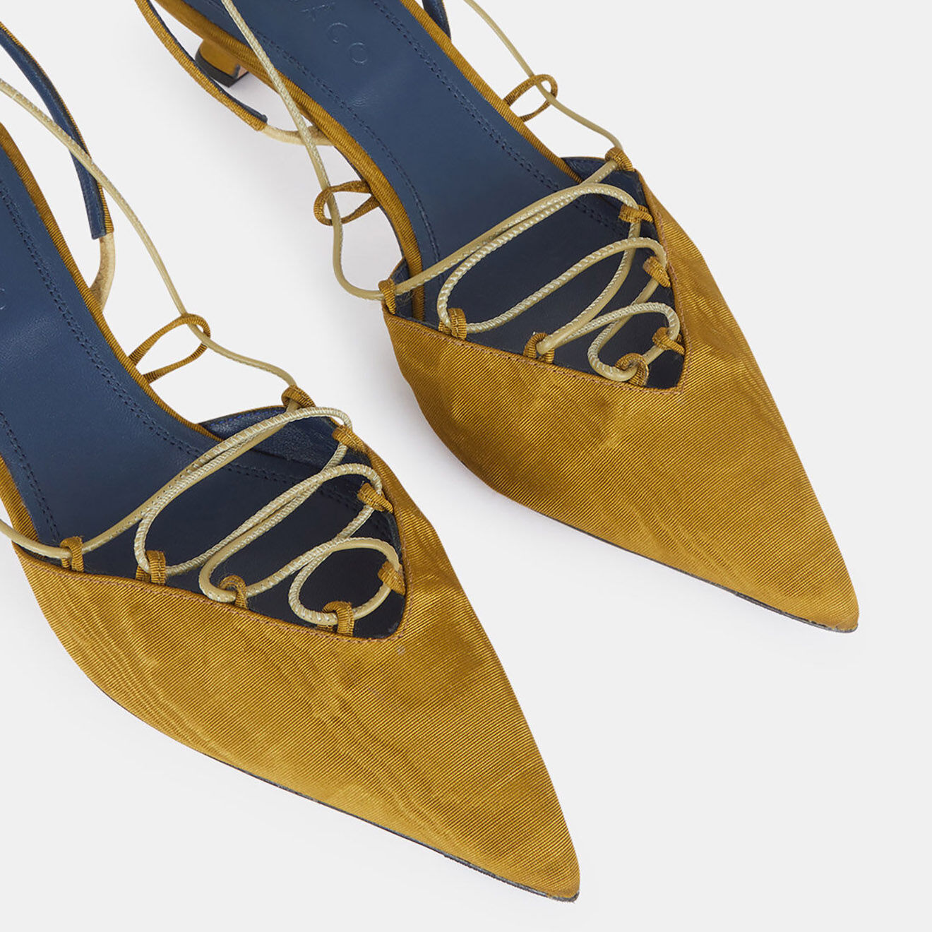 Iindaco Slingbacks Pointu Talon Lacets dorées - Talon 5 cm