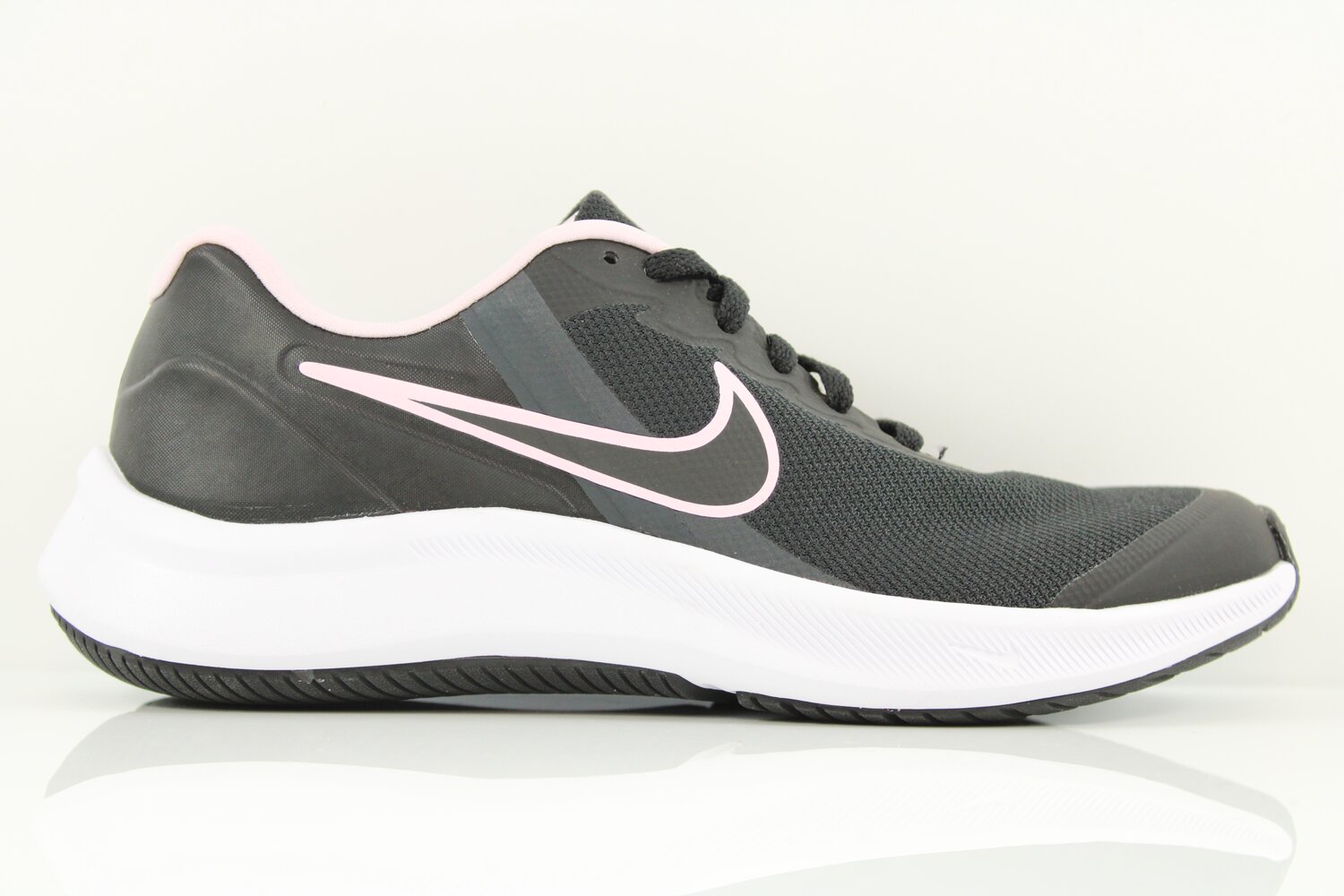Nike Sneaker