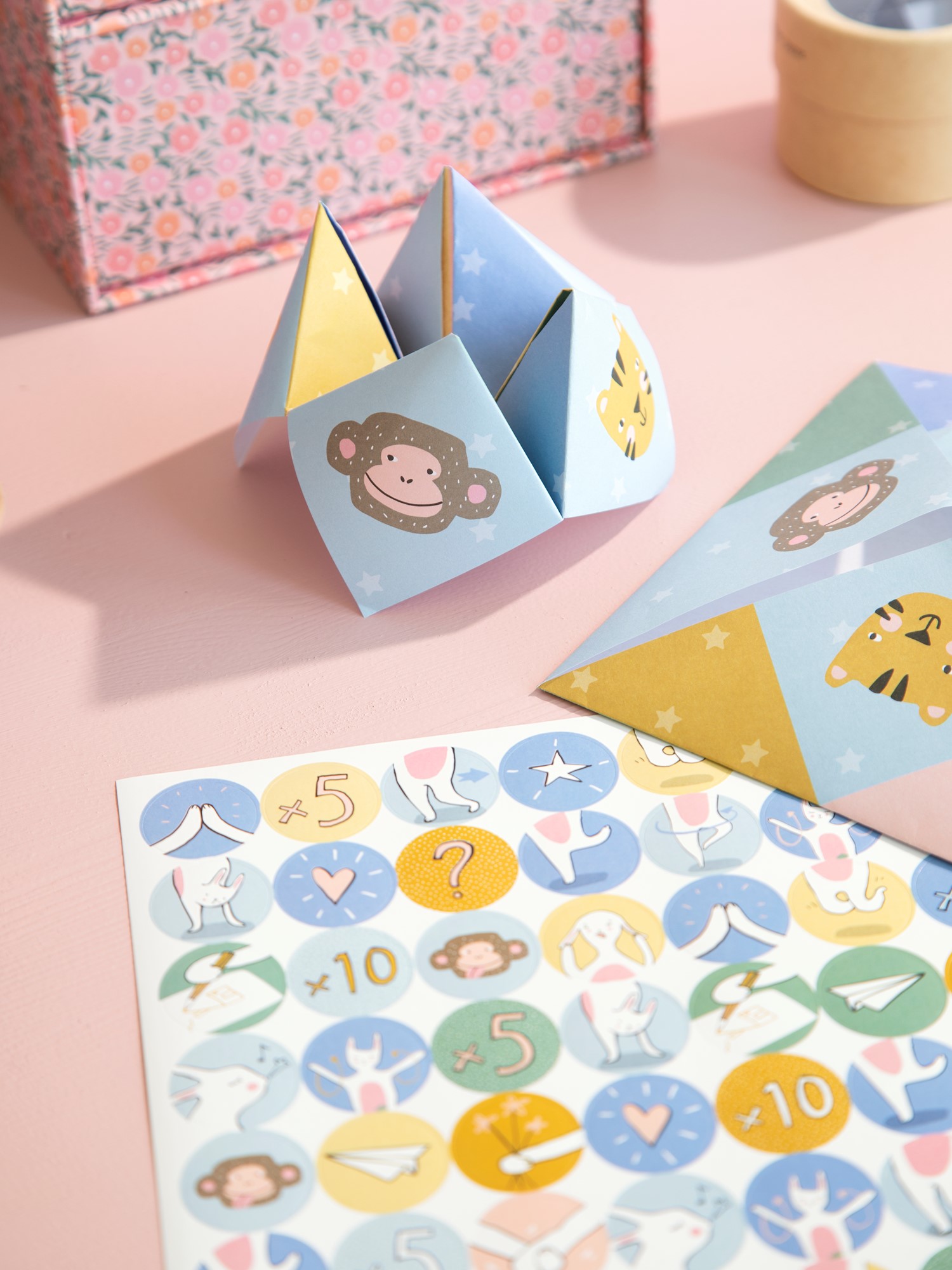 Origami nip-napper | Papir. | Multi
