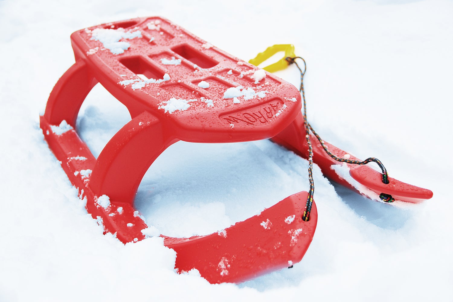 Ondis24 Kinderslee Racerodel Bob Arrow met Metalen Glijders Rood, Slee