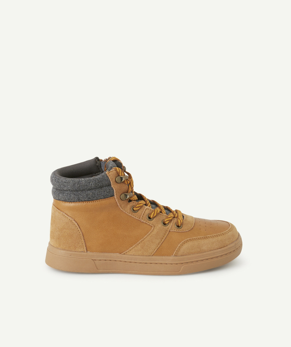 BASKETS MONTANTES GARÇON CAMEL AVEC LACETS ÉLASTIQUÉS