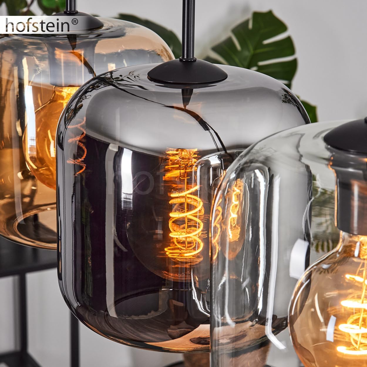 Pendelleuchte Lauden, Pendellampe aus Metall/Glas in Schwarz/Bernstein/Chrom/Klar, Leuchte im modernen Retro/Vintage-Design mit Schirmen aus Glas (Ø 20cm), Höhe max. 147,5cm, 5x E27, ohne Leuchtmittel