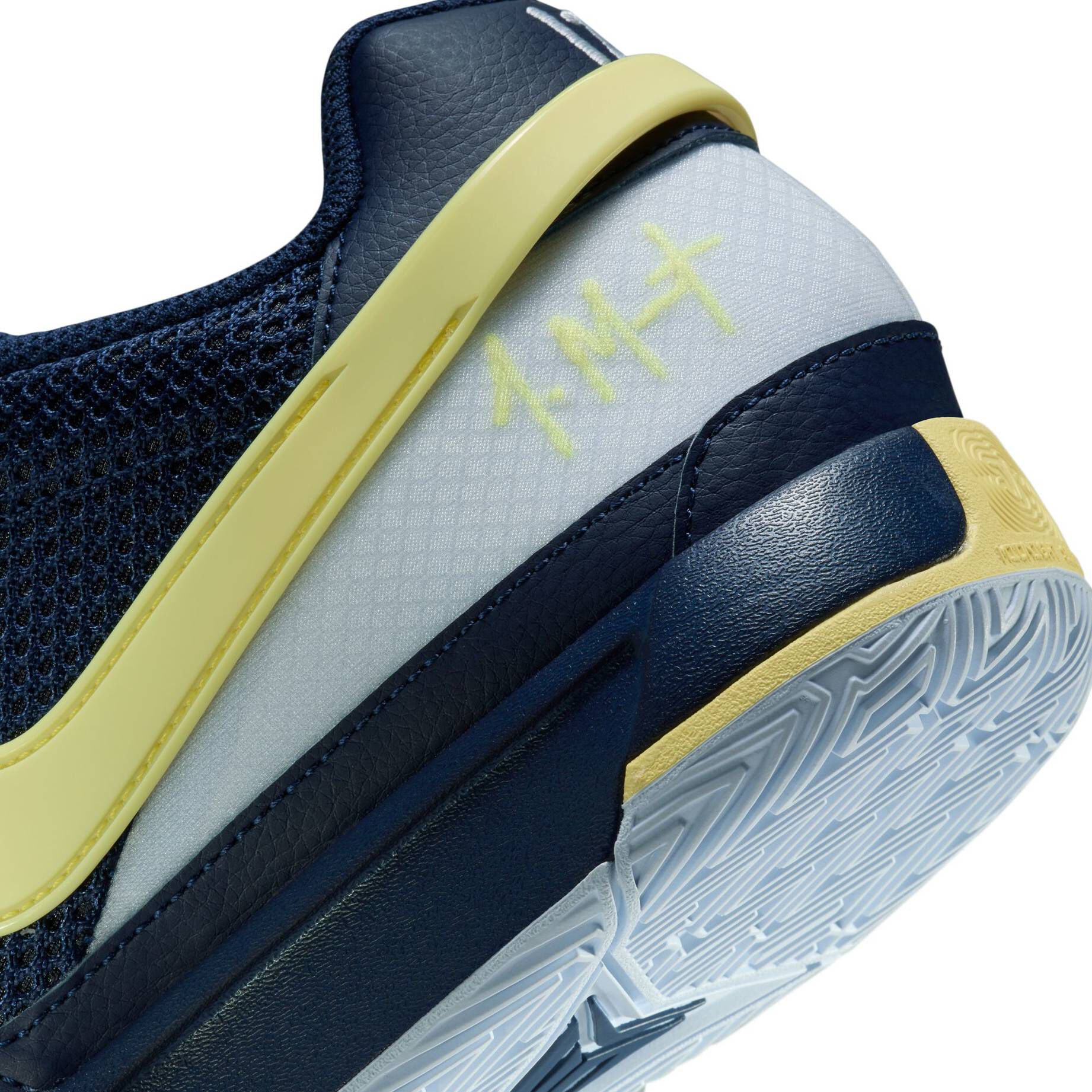 Nike| Herren Basketballschuhe JA 1