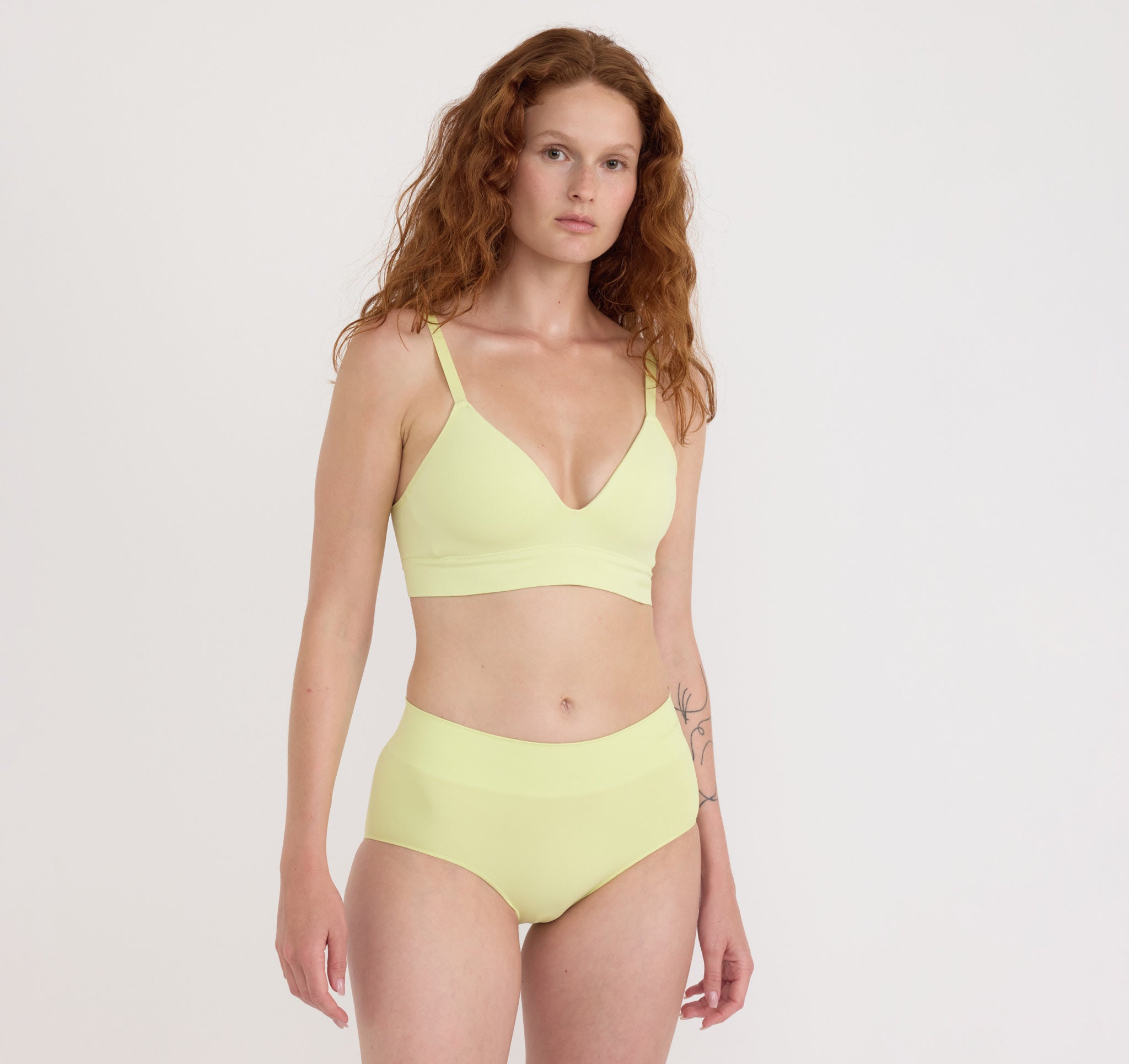 RECYCLED NYLON<br>Smooth Padded Bra
