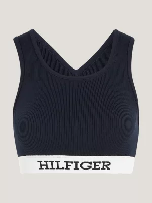 Top esportivo justo ao corpo