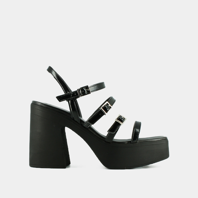Sandales à brides et plateformes  en vernis plissé noir