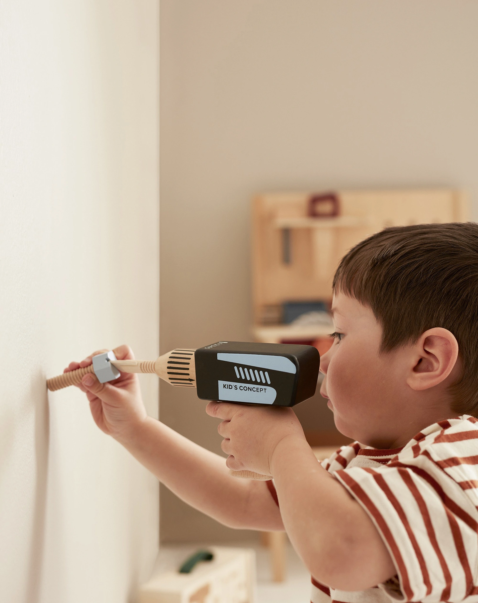 Holz-Werkzeugkoffer CRAFTSKIDS 12-teilig in bunt