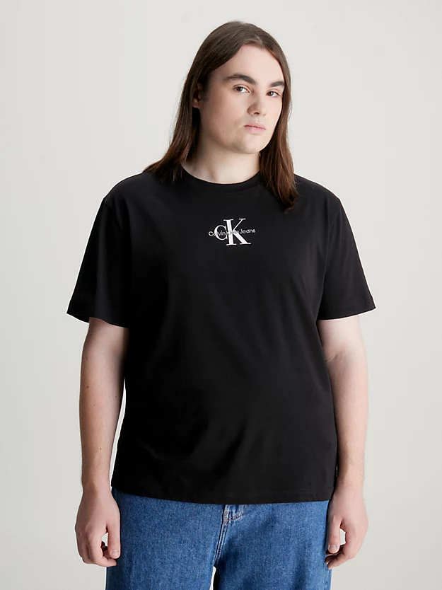 Camiseta Plus Size com monograma