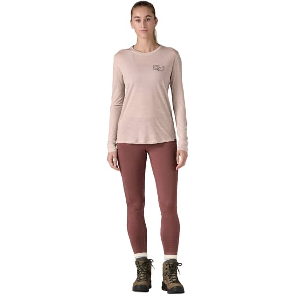T-shirt randonnée PATAGONIA W'S L/S CAP COOL MERINO BLEND GRAPHIC SHIRT FITZ ROY STRATA/SHROOM TAUPE