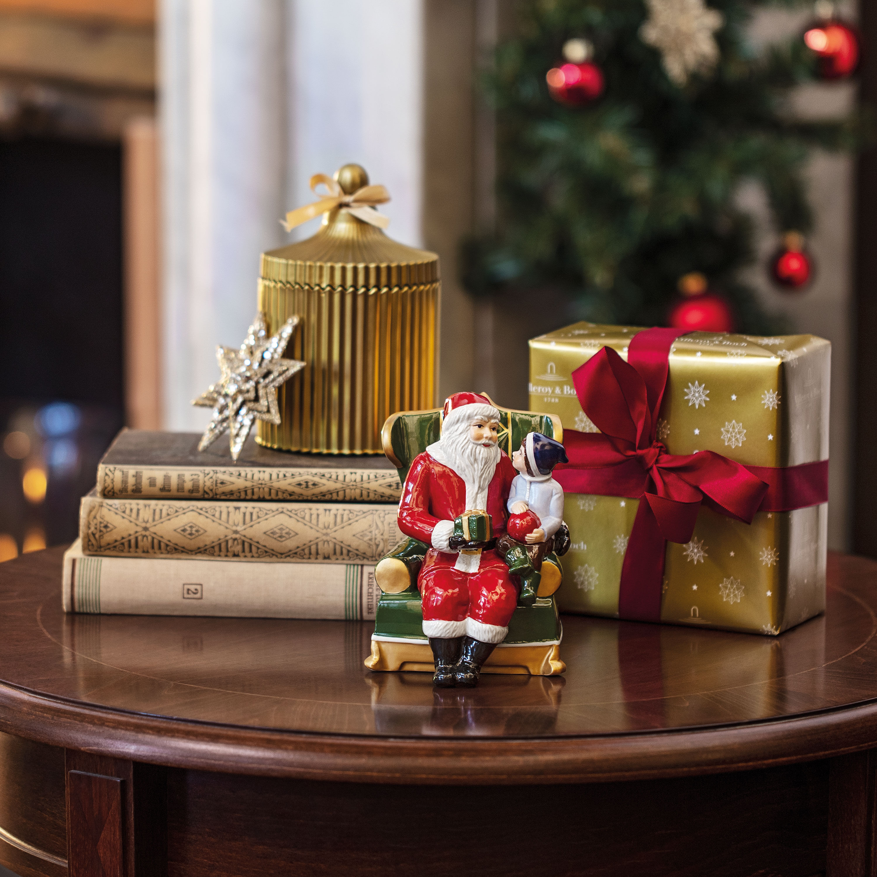 Christmas Toy's Christmas music box Multi-colored, 4'' x 4'' x 6'', porcelain