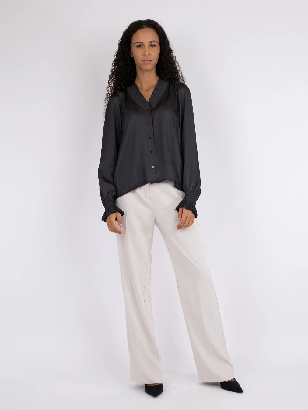Neo Noir  Brielle Satin bluse - sort