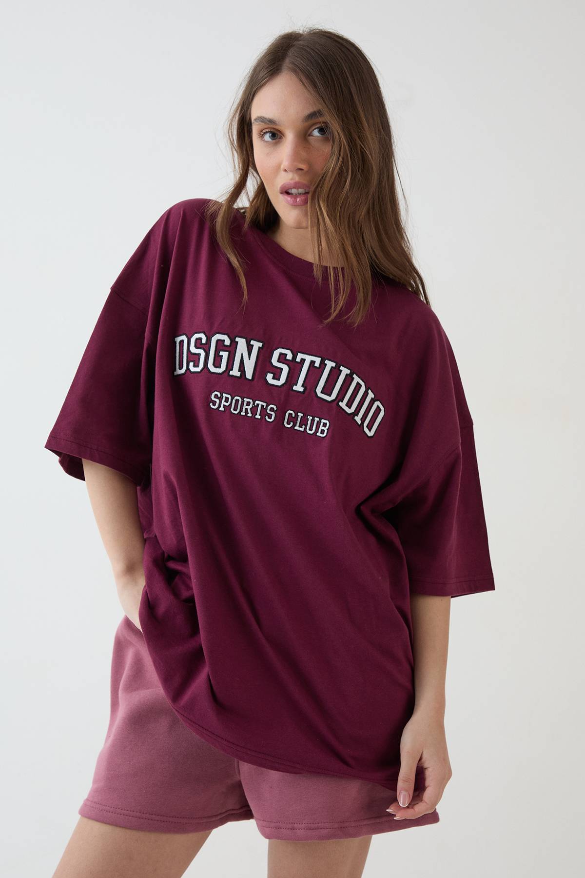 T-shirt Oversize À Appliqué Dsgn Studio