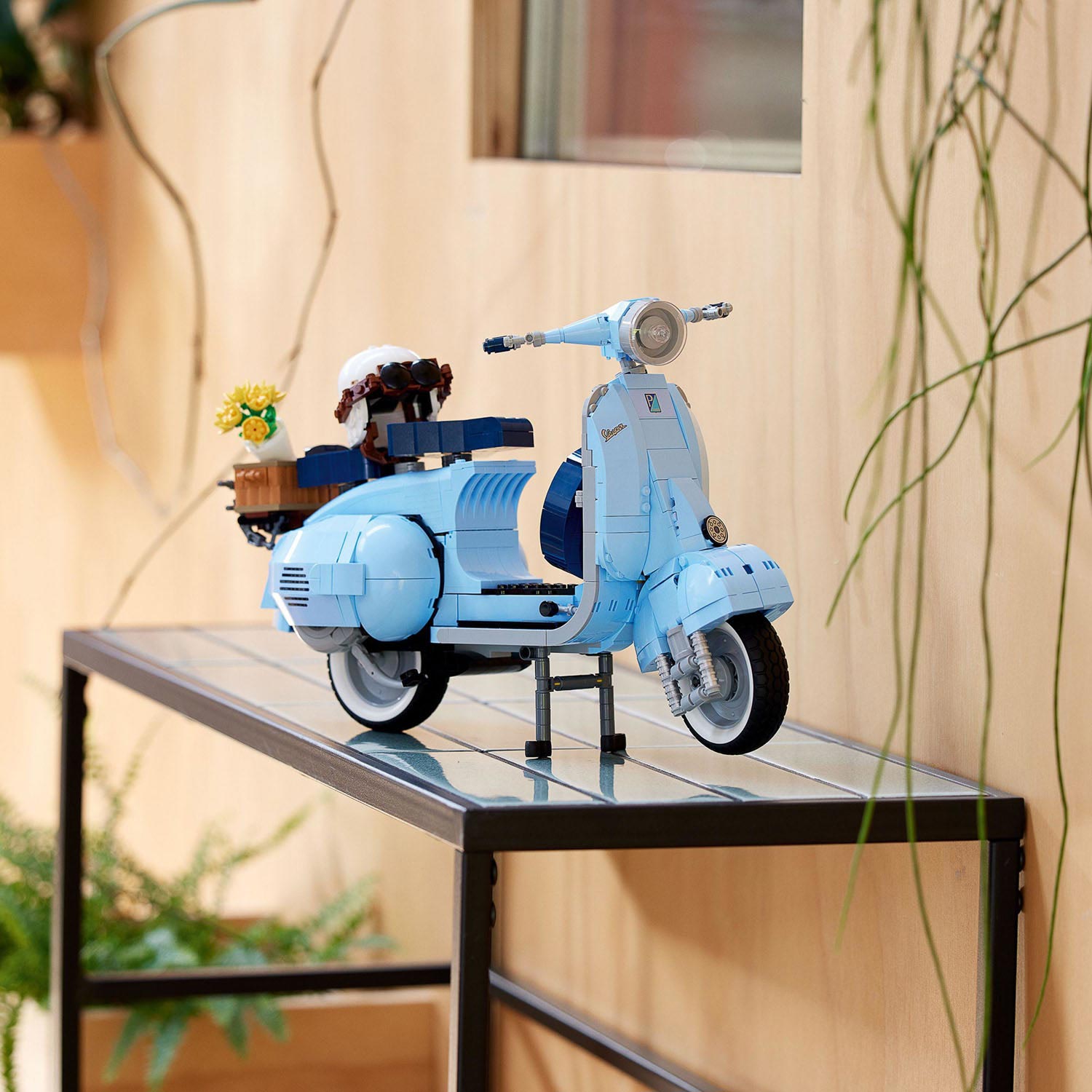 LEGO ICONS Vespa 125