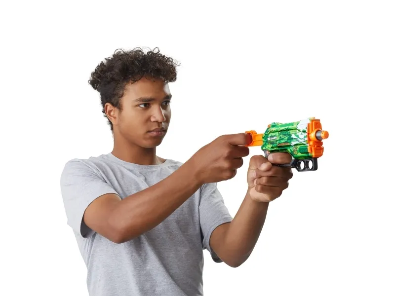 X-Shot Skins Menace Dart Blaster (8 Darts)