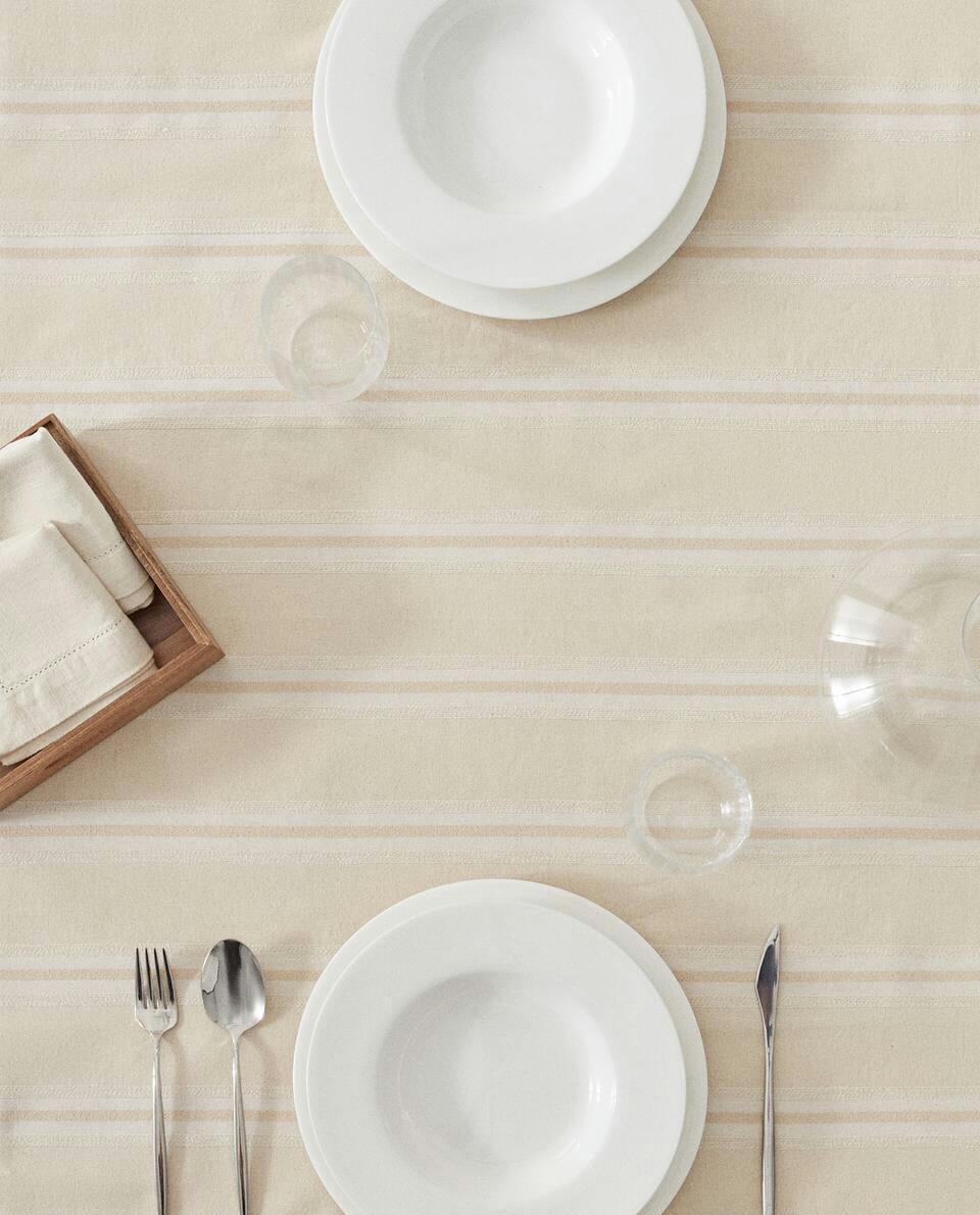 TOALHA DE MESA DE ALGODÃO COM FIOS TINGIDOS