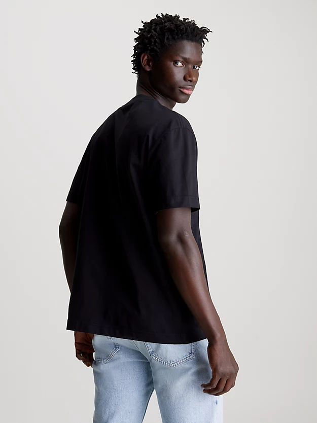 Camiseta com logotipo e estampa fotográfica