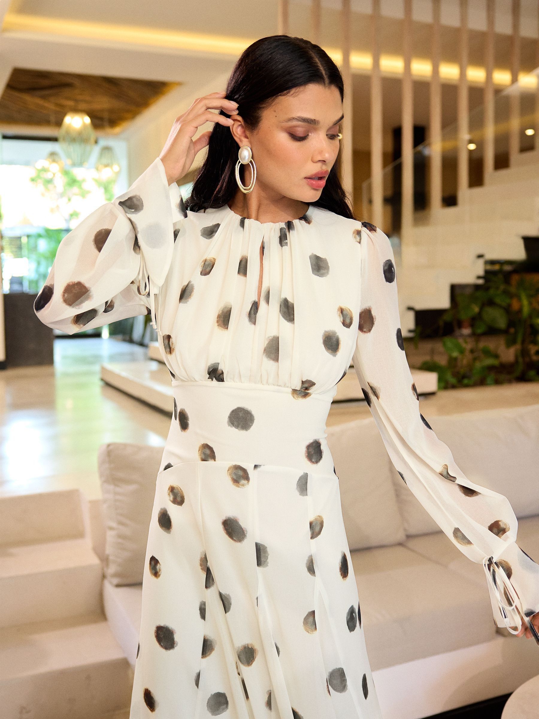Wit - Lipsy Long Sleeve Underbust Fit And Flare Midi Dress