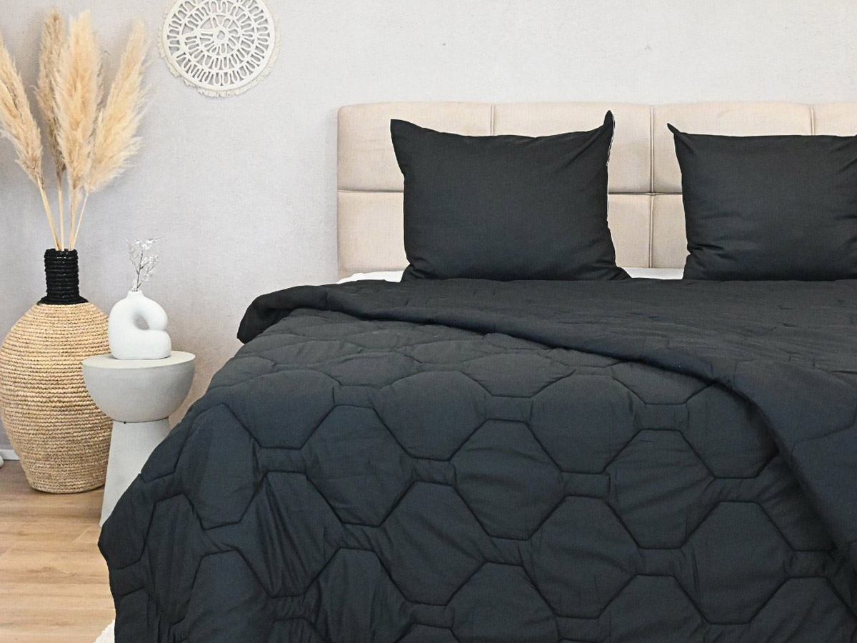 HappyBed Zwart All year dekbed - 140x200 cm
