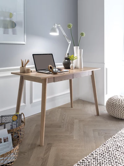 Desk Skrivebord
