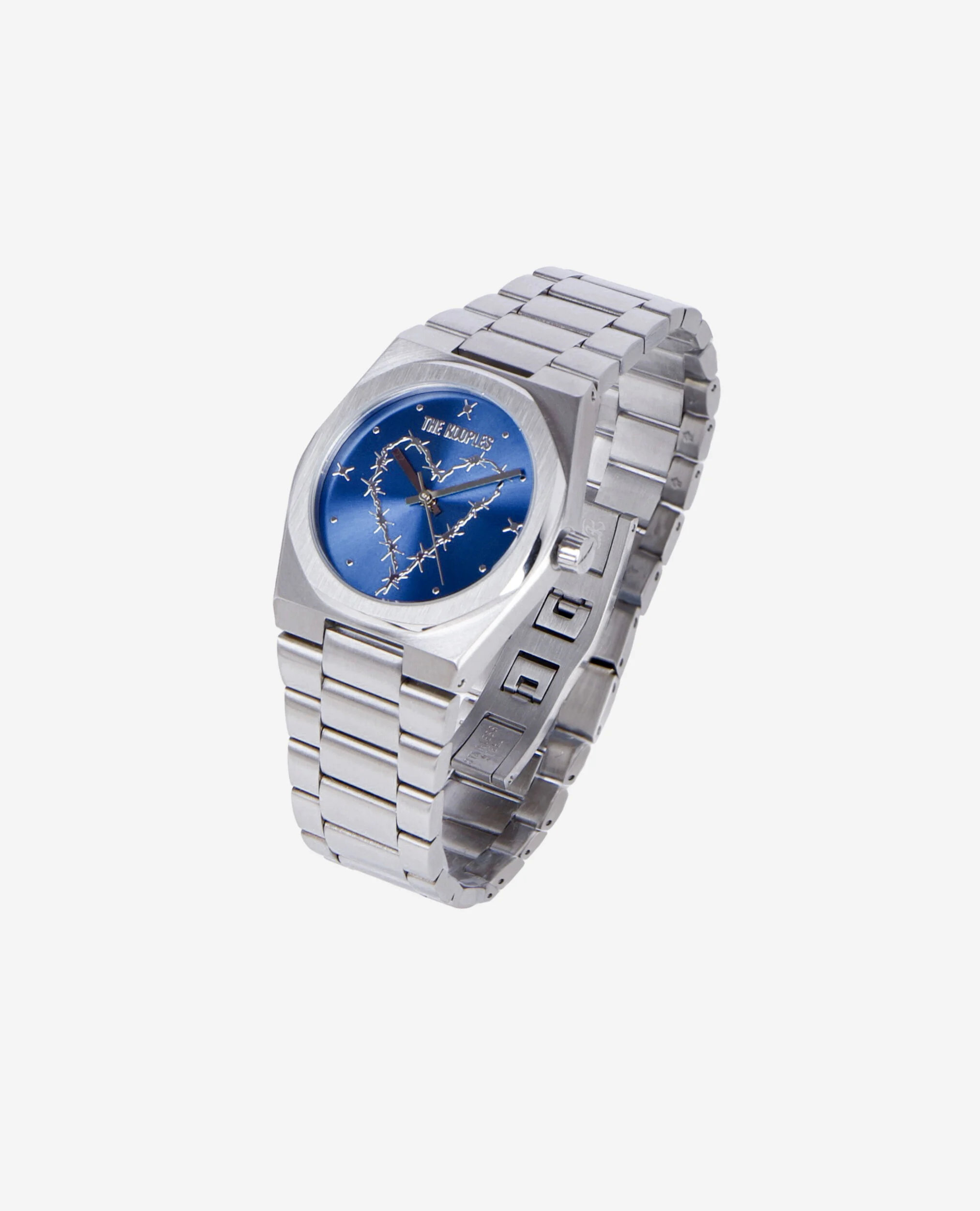 Montre avec coeur cadran bleu
