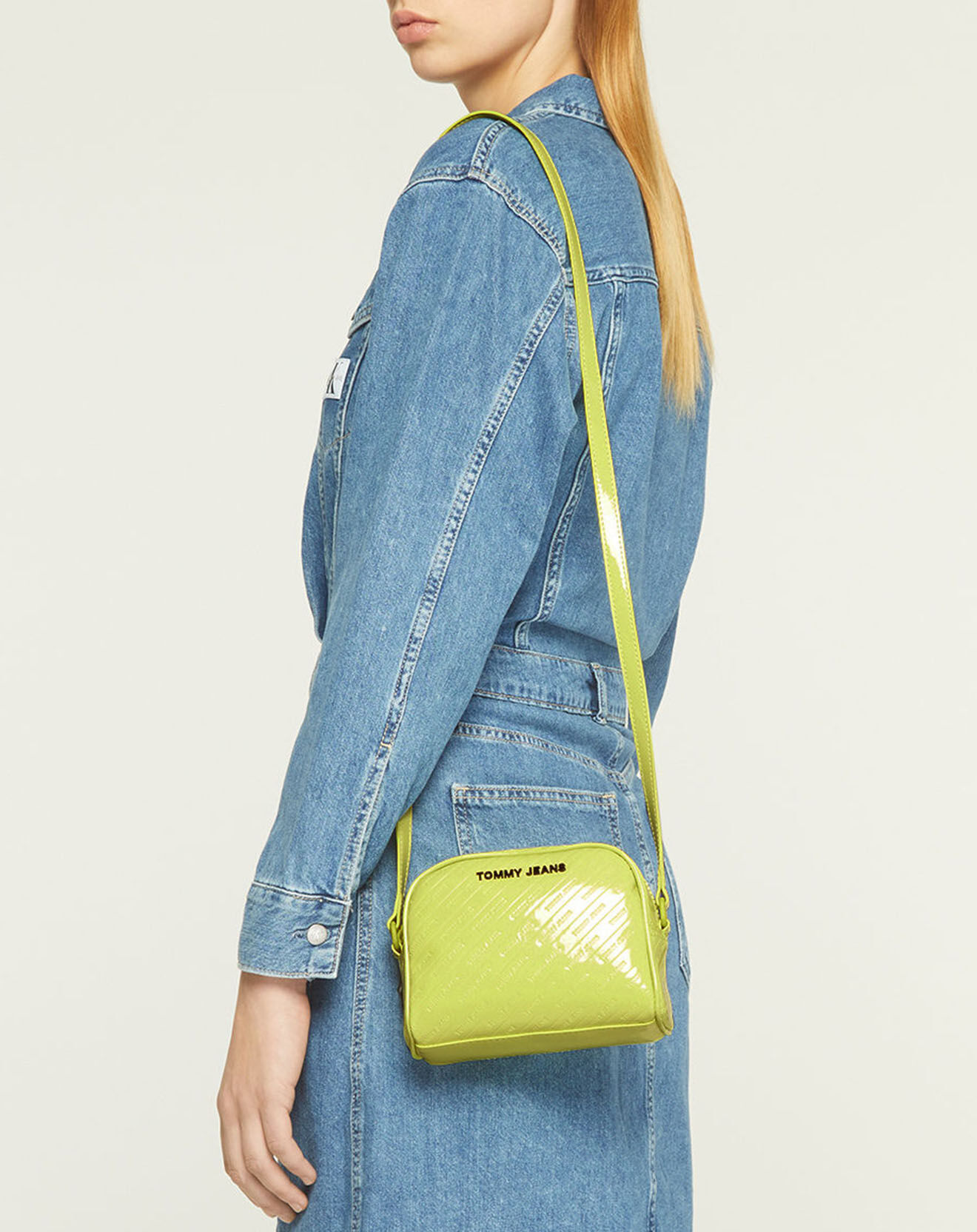 Tommy Jeans Sac Crossover Emboss Patent vert anis - 17x14x8 cm