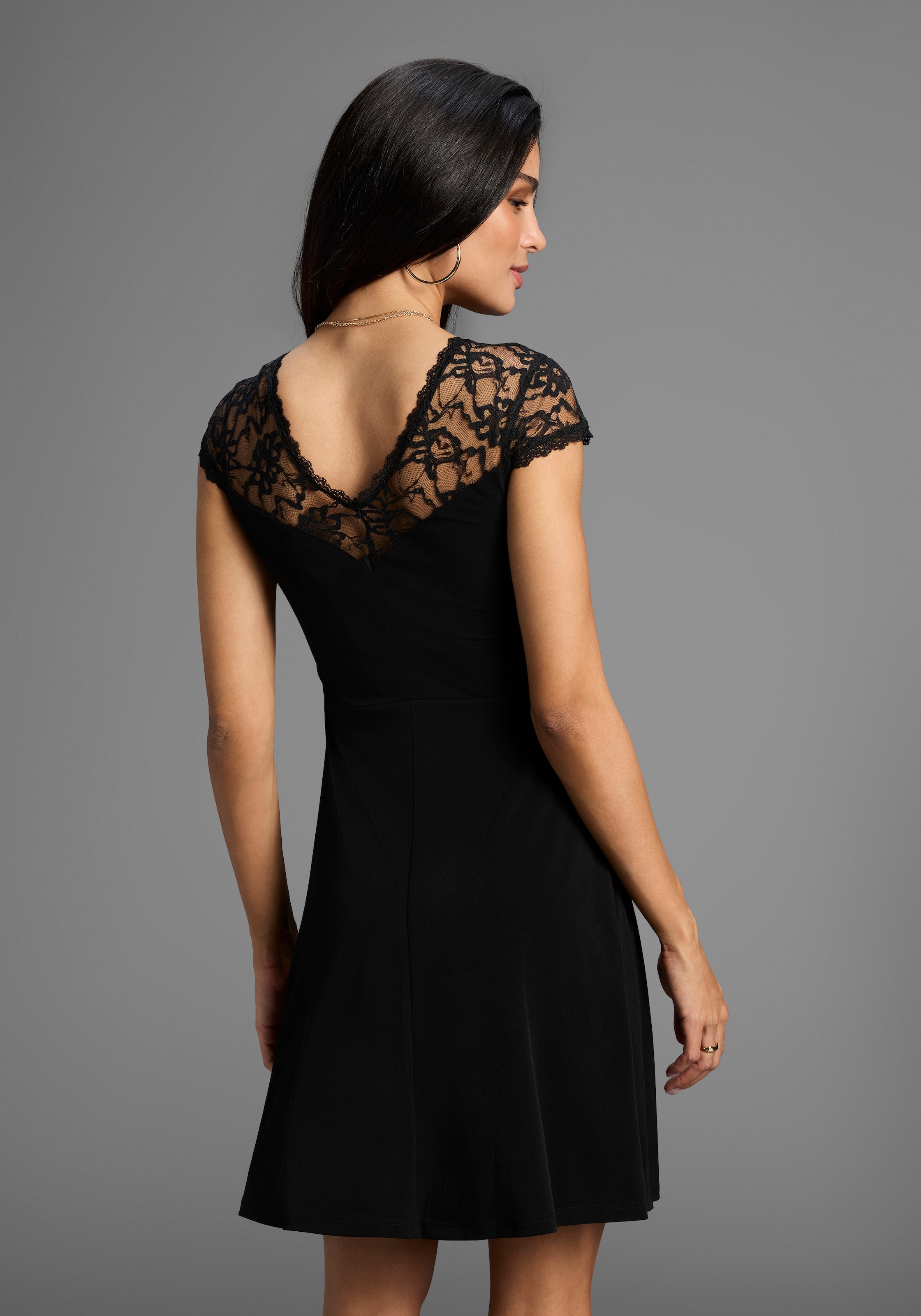 Melrose Sommerkleid für festliche Anlässe,  kurzes Kleid,  romantischer Stil, Spitze