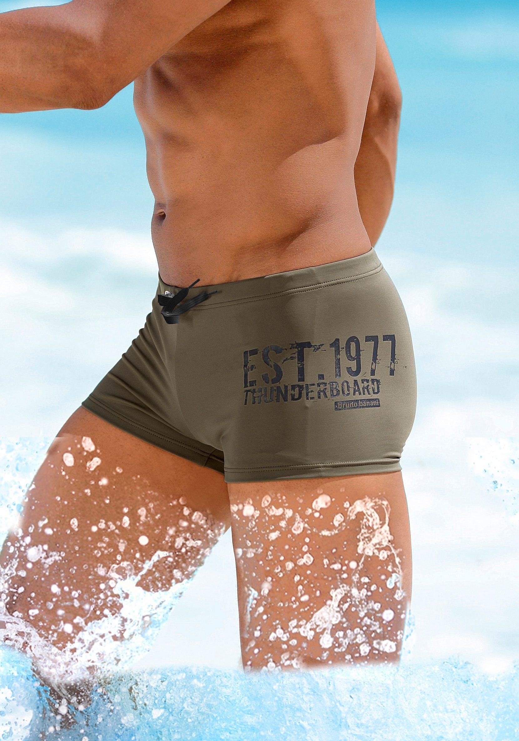 Bruno Banani Boxer-Badehose , mit seitlichem Print
