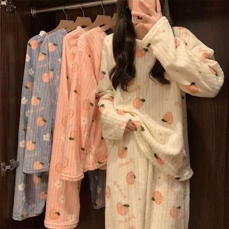 Fabricino - Set: Pyjamatop met lange mouwen en print + broek