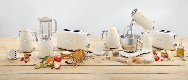 SMEG KLF03CREU - Waterkoker - Crème - 1,7L - Roestvrij Staal