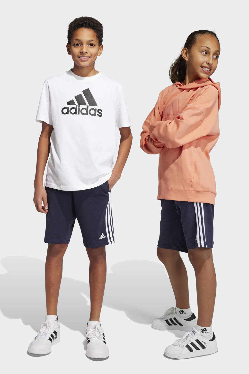 sweatshort donkerblauw/wit