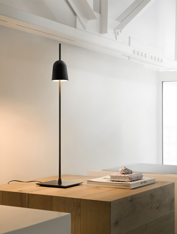 Luceplan Ascent tafellamp LED met schroefbevestiging