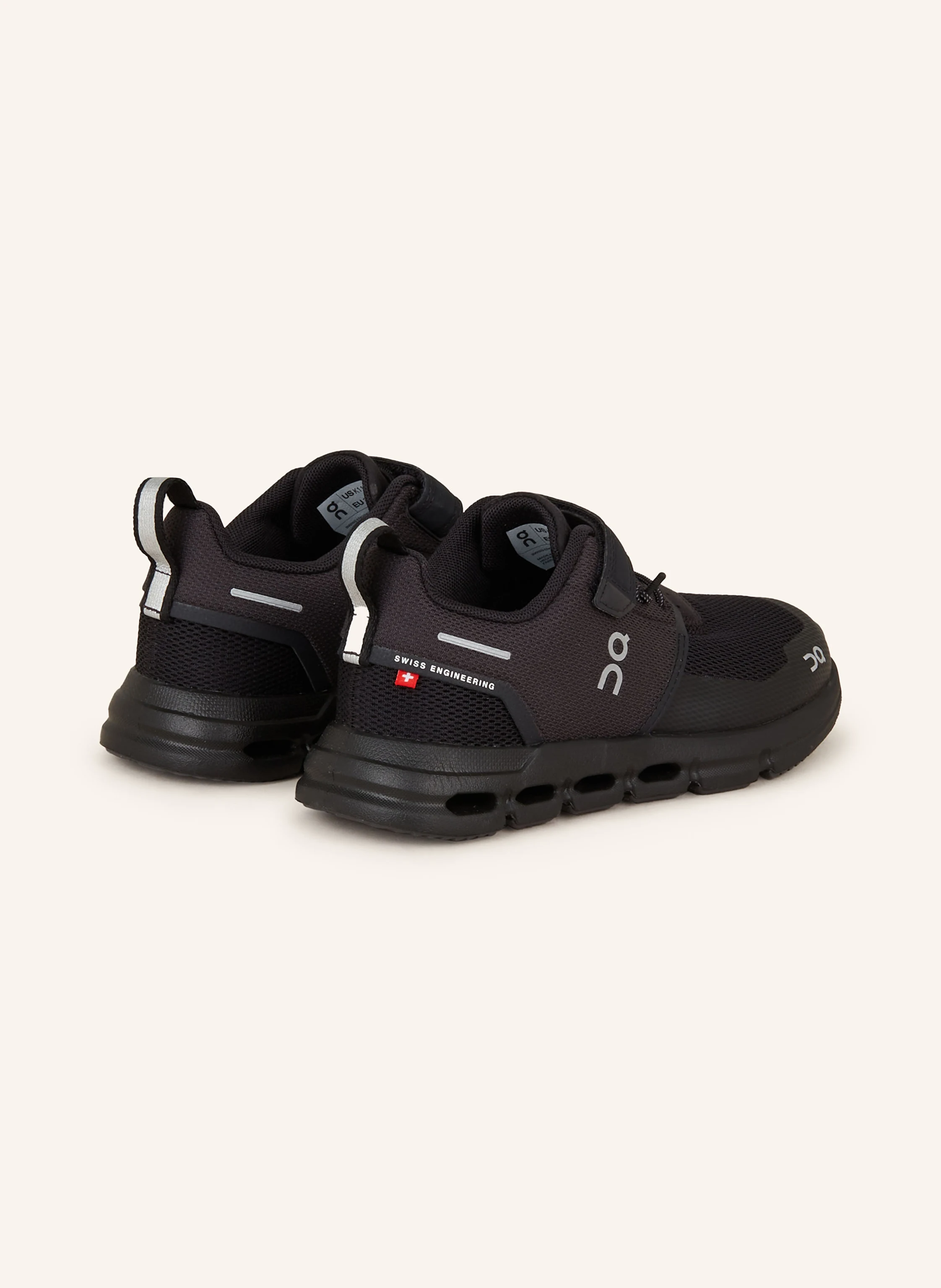 On Sneaker CLOUD PLAY