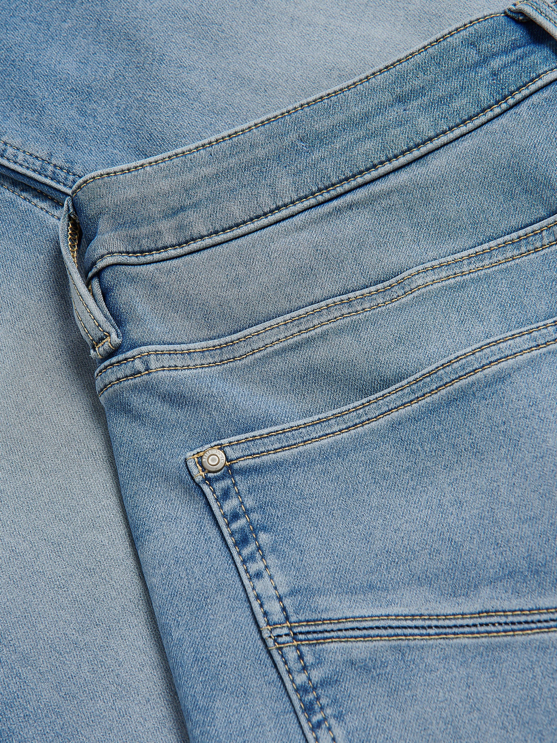 Jeans im Slim-Fit mit Wascheffekt